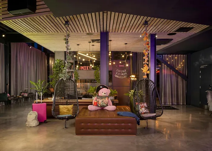Hotel Moxy 4*