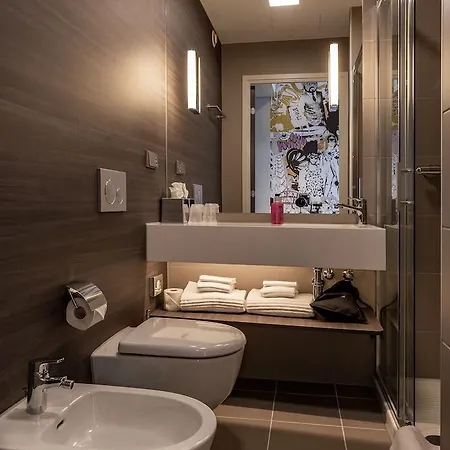 Moxy Ξενοδοχείο 4*