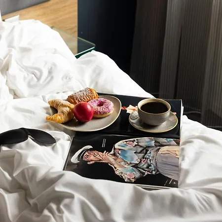 Hotel Moxy 4*