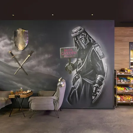 Moxy 4* Йорк