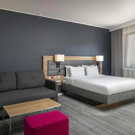 Moxy 4*