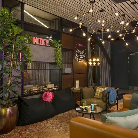Moxy Йорк