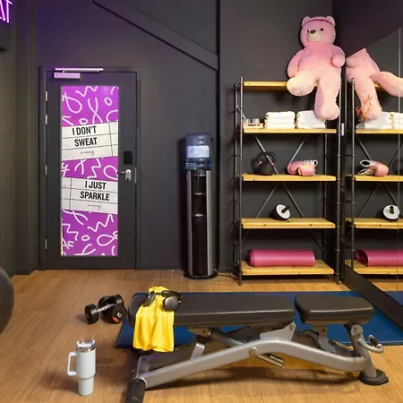 Moxy Йорк