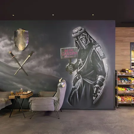 Moxy Отель 4*