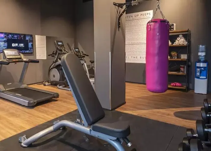 Moxy Ξενοδοχείο